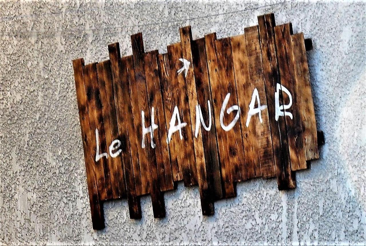 Le Hangar Saint-Jean-dʼAngély 외부 사진